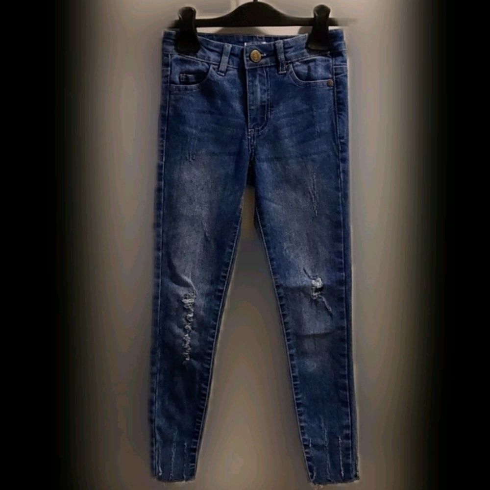 🎧3/$25 Sz8-10 skinny jeans